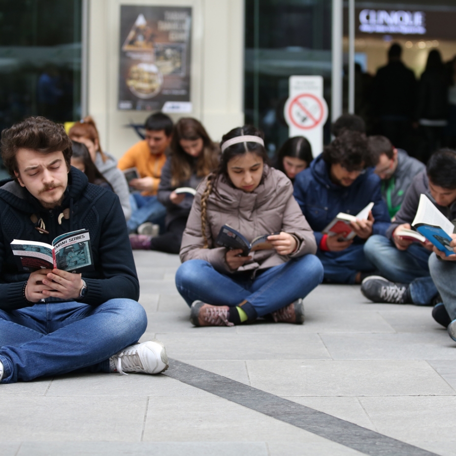 ‘Kitap Hediye Günü’nde D&R’dan şaşırtan sürpriz!